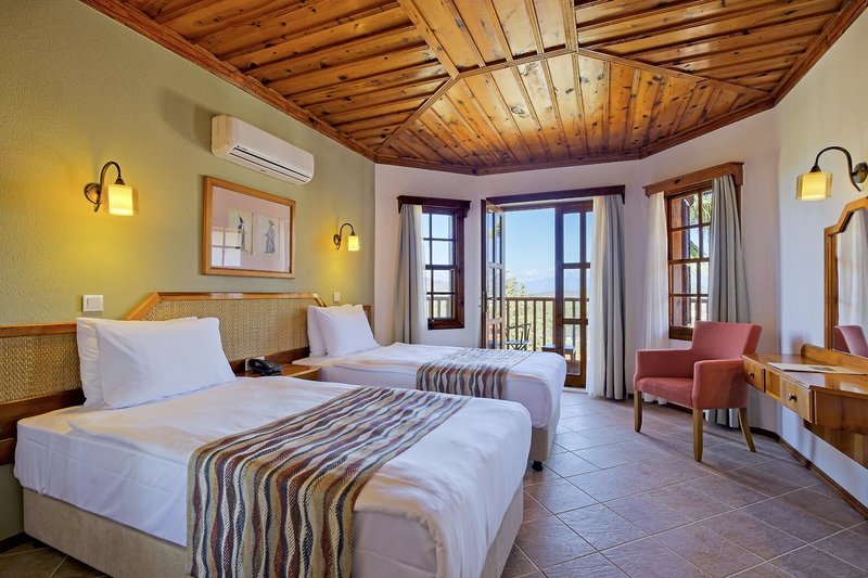 Montana Pine Resort Hotel & Spa 2