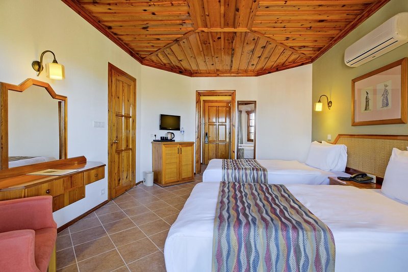 Montana Pine Resort Hotel & Spa 3