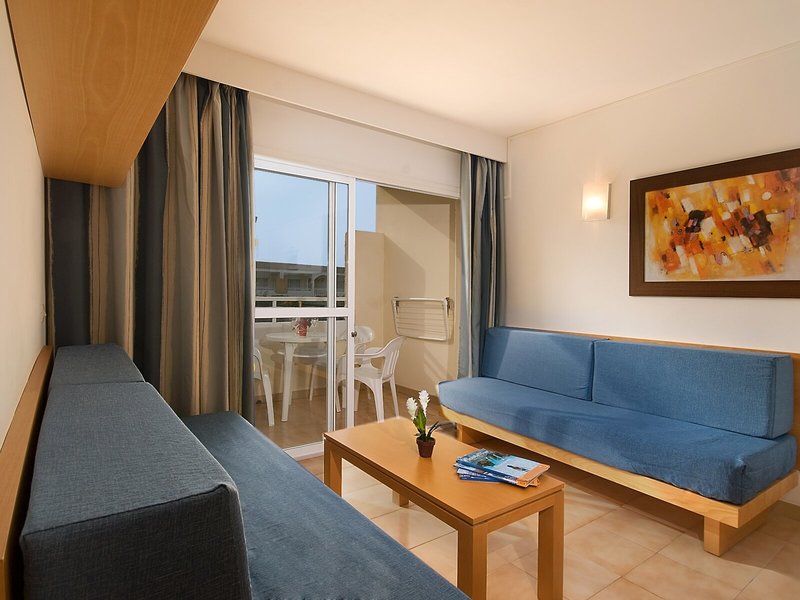 Mariner Club Apartments 9