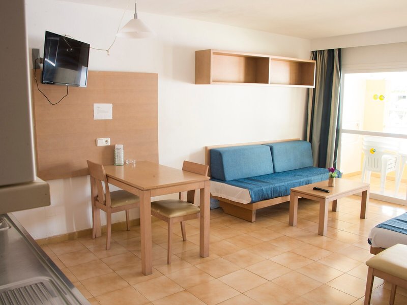 Mariner Club Apartments 11