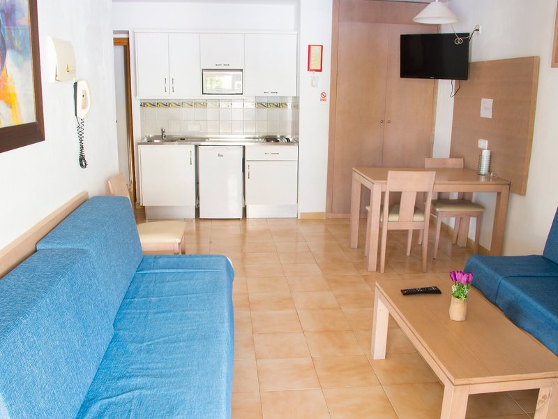 Mariner Club Apartments 14