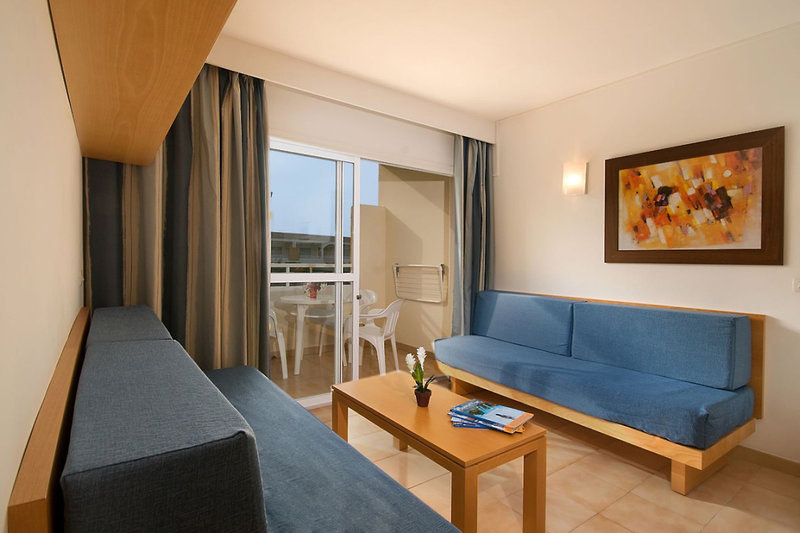 Mariner Club Apartments 9