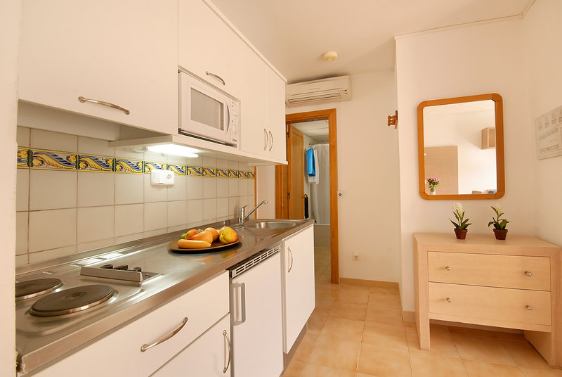 Mariner Club Apartments 6