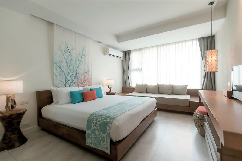 Bandara Phuket Beach Resort 8