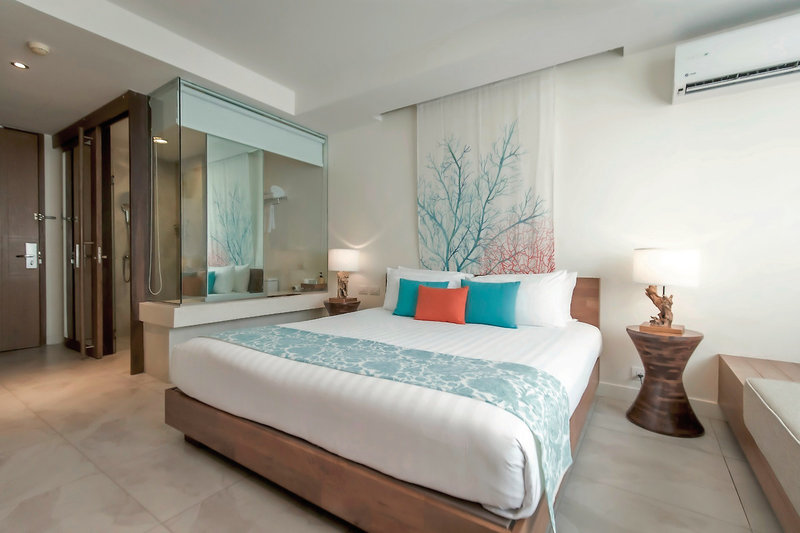 Bandara Phuket Beach Resort 9