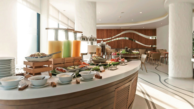 Bandara Phuket Beach Resort 17