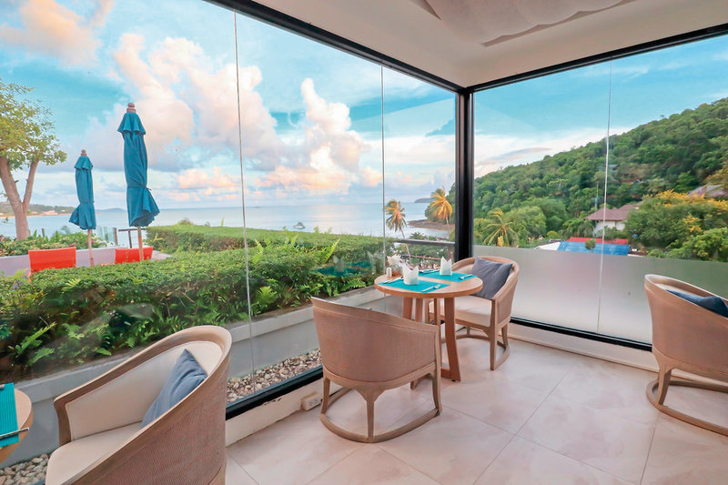 Bandara Phuket Beach Resort 20