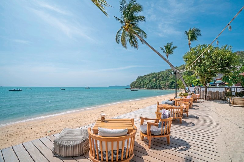 Bandara Phuket Beach Resort 27