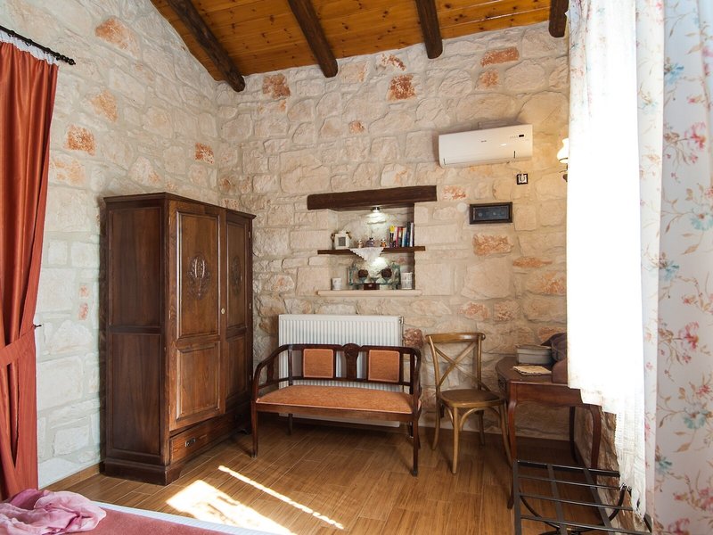 Villas Kavos Psarou 16 - Room Example