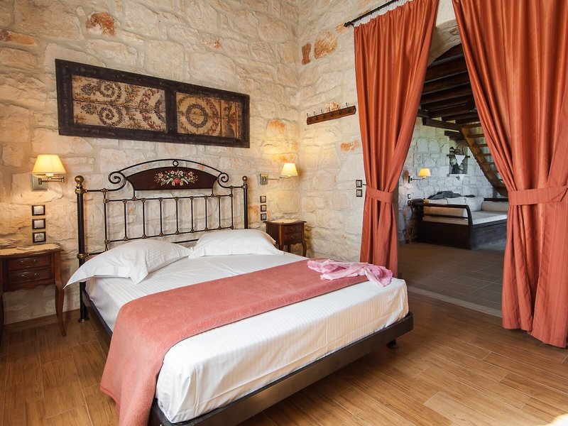 Villas Kavos Psarou 22 - Room Example