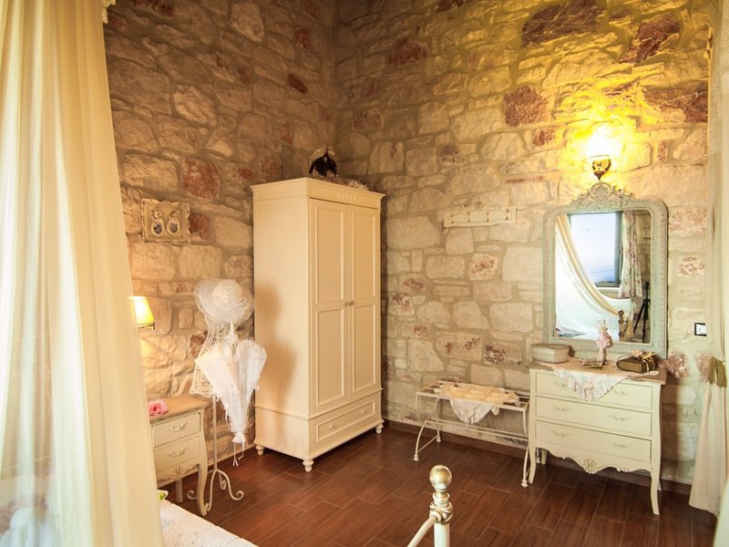 Villas Kavos Psarou 27 - Bathroom Example