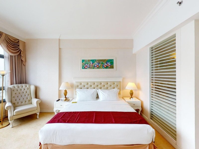 The Royale Chulan Damansara 13