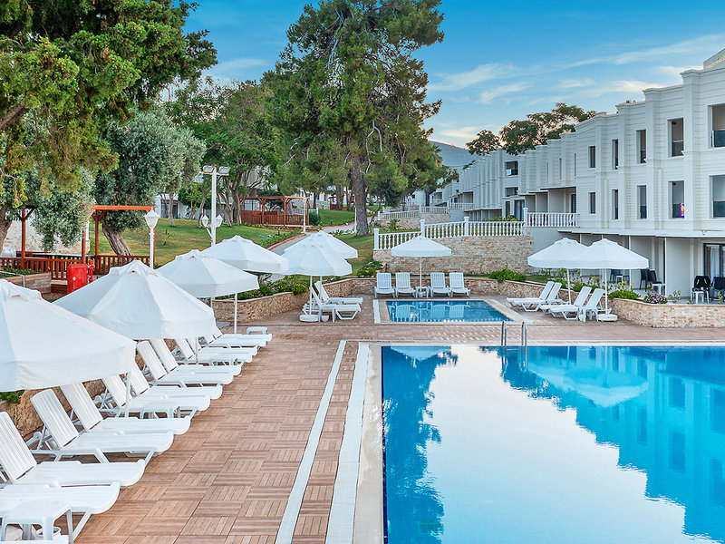 Carpe Mare Beach Resort 8