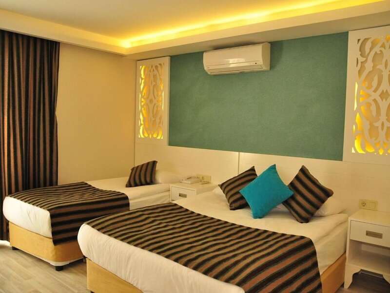Aura Boutique Hotel 8