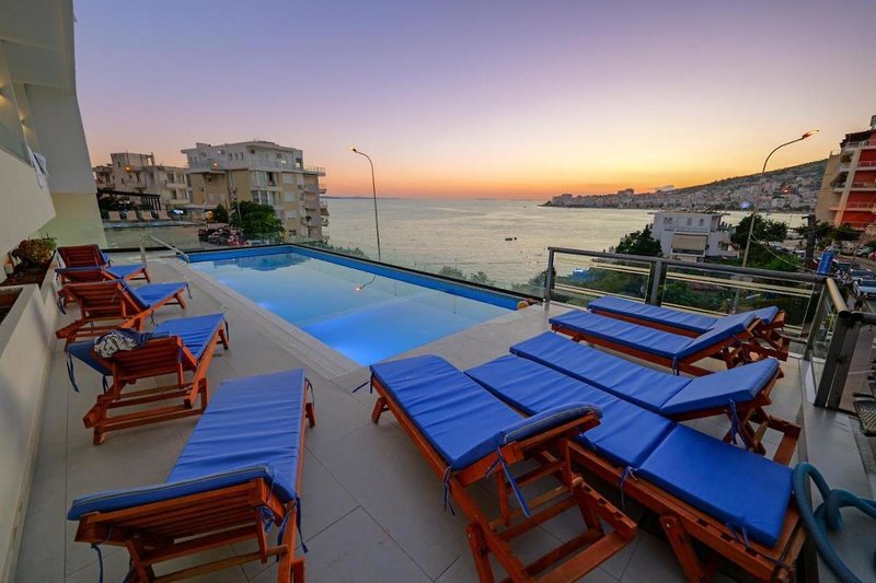 Vola Hotel 2