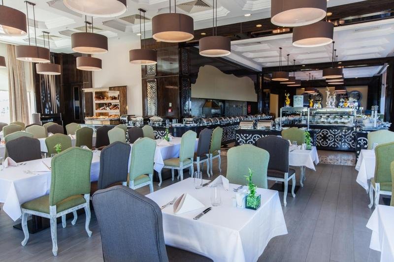 Merit Royal Premium Hotel & Casino 4
