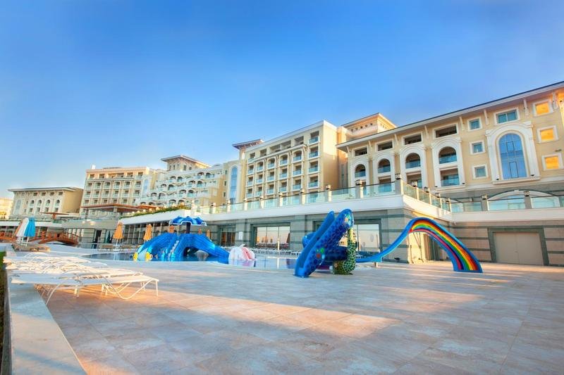 Merit Royal Premium Hotel & Casino 5