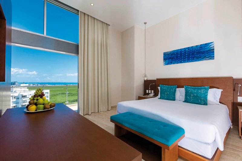 Krystal Urban Cancun Malecon 7