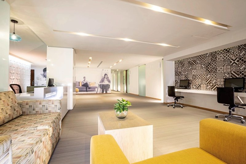 Krystal Urban Cancun Malecon 10