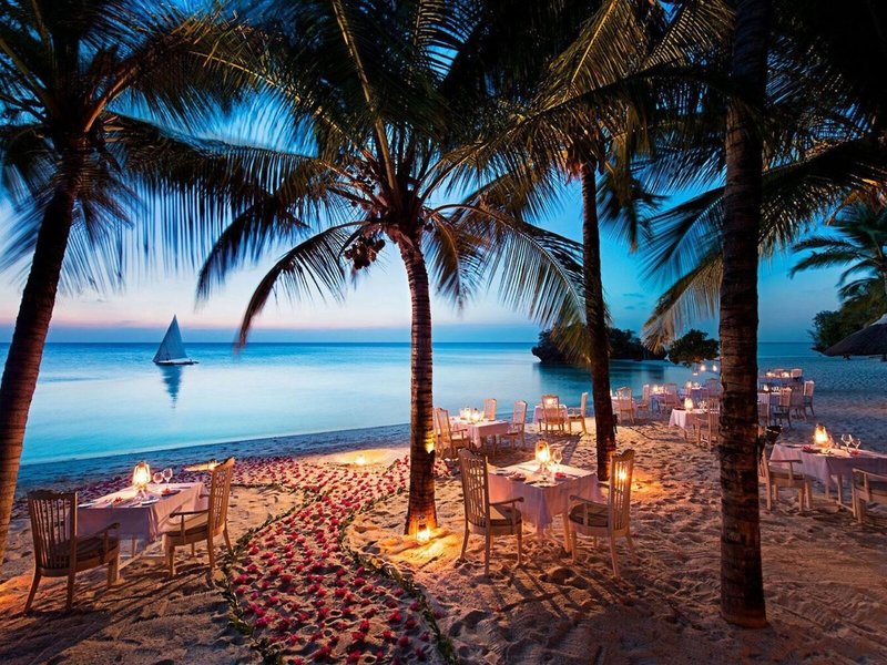 Constance Aiyana  16