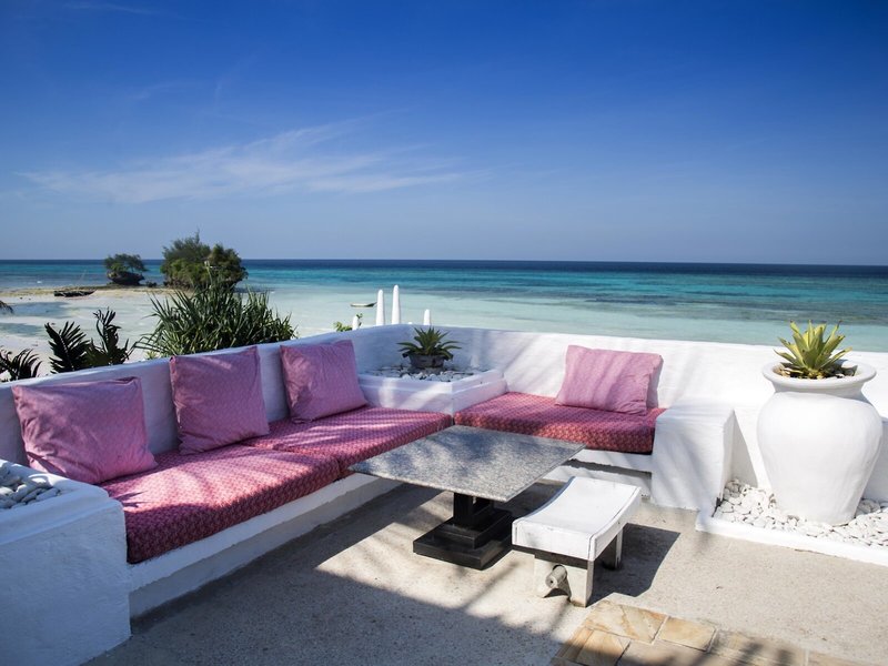 Constance Aiyana  26