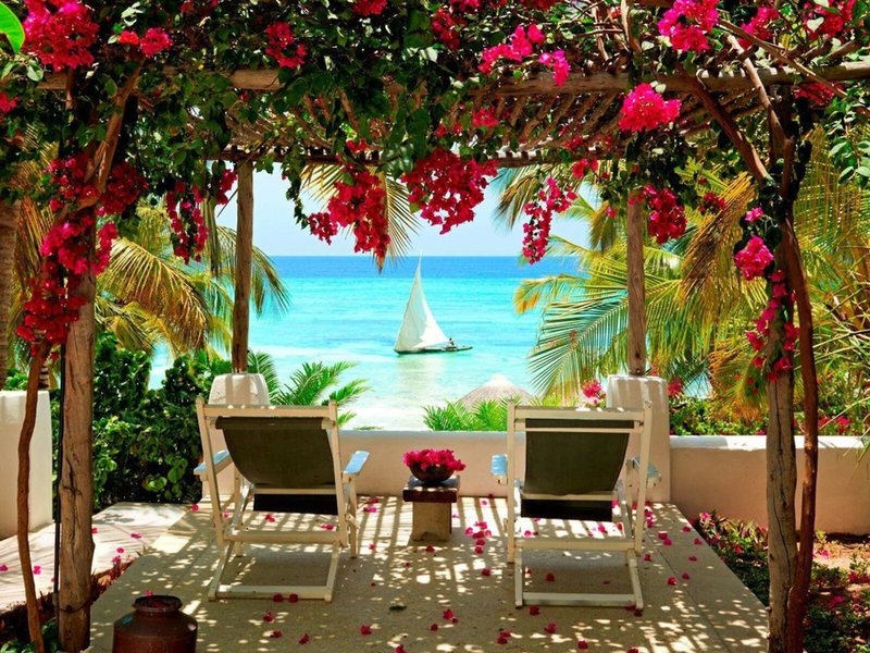 Constance Aiyana  40