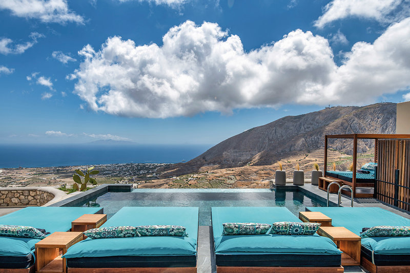 Skyfall Suites 7