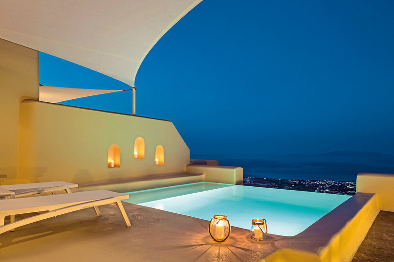 Skyfall Suites 35