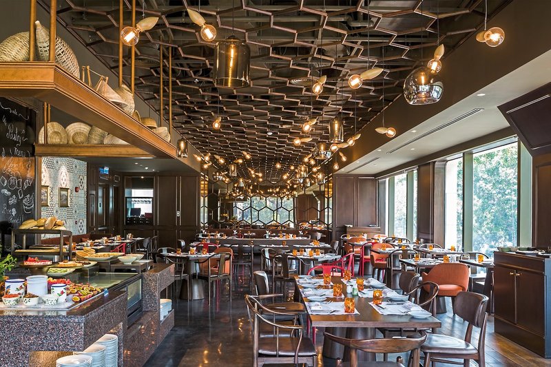 Hôtel des Arts Saigon - MGallery 10