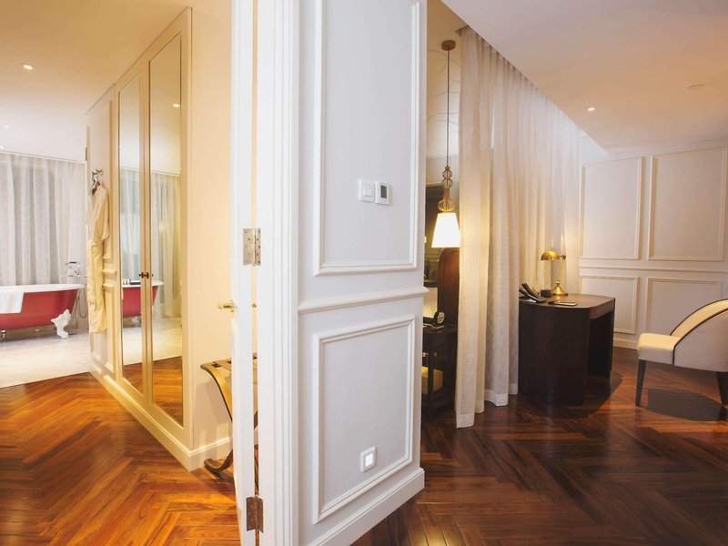 Hôtel des Arts Saigon - MGallery 7