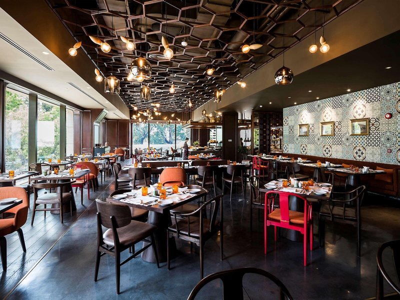 Hôtel des Arts Saigon - MGallery 13