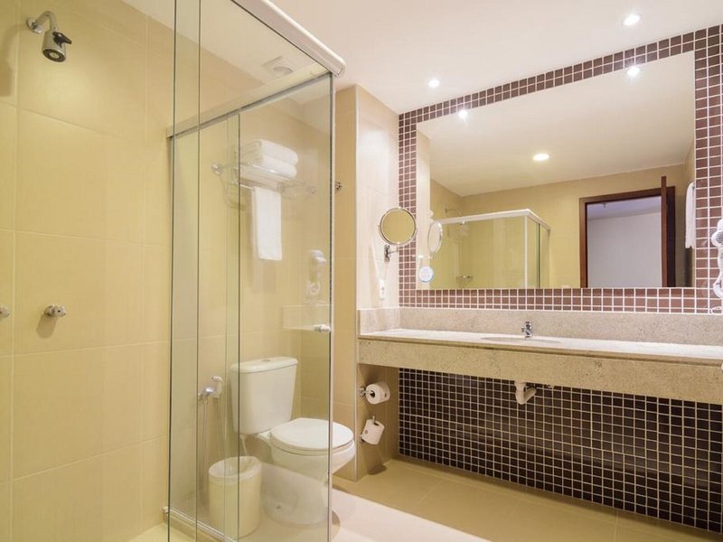 Intercity Salvador Airport 28 - Bathroom Example