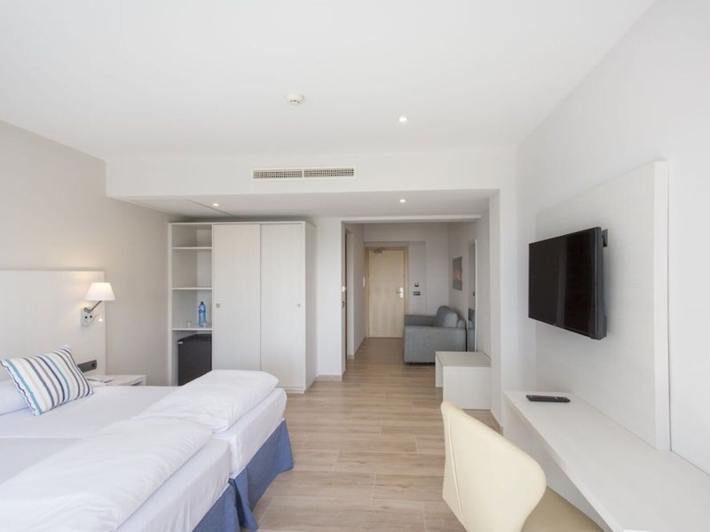 Mar Hotels Alcanada 33