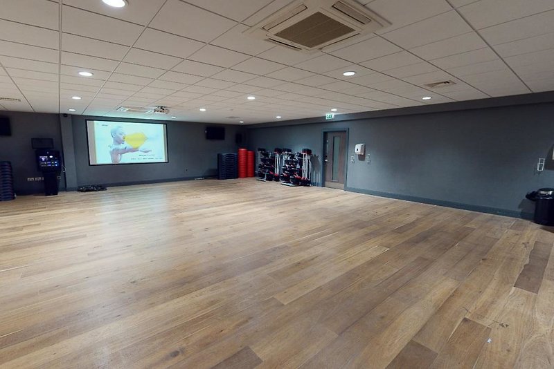 Village Hotel Glasgow 2