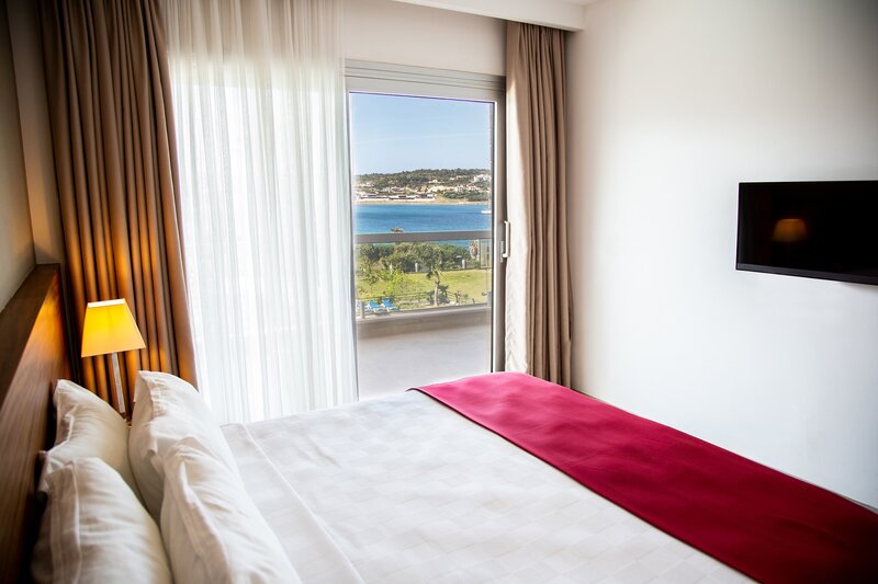 La Quinta by Wyndham Cesme 10