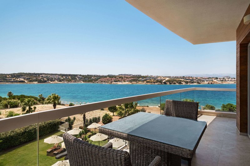 La Quinta by Wyndham Cesme 12