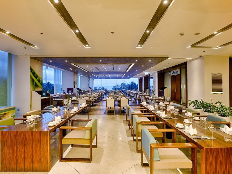 A La Carte Danang Beach 7