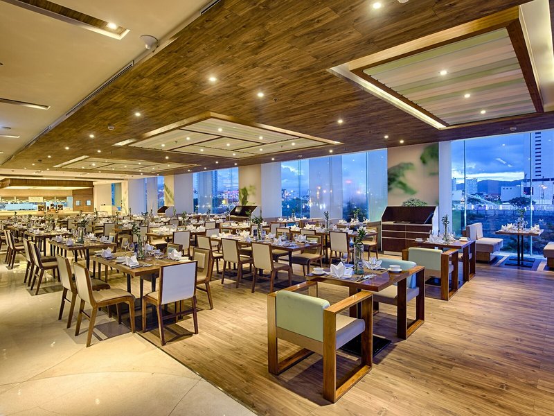 A La Carte Danang Beach 16