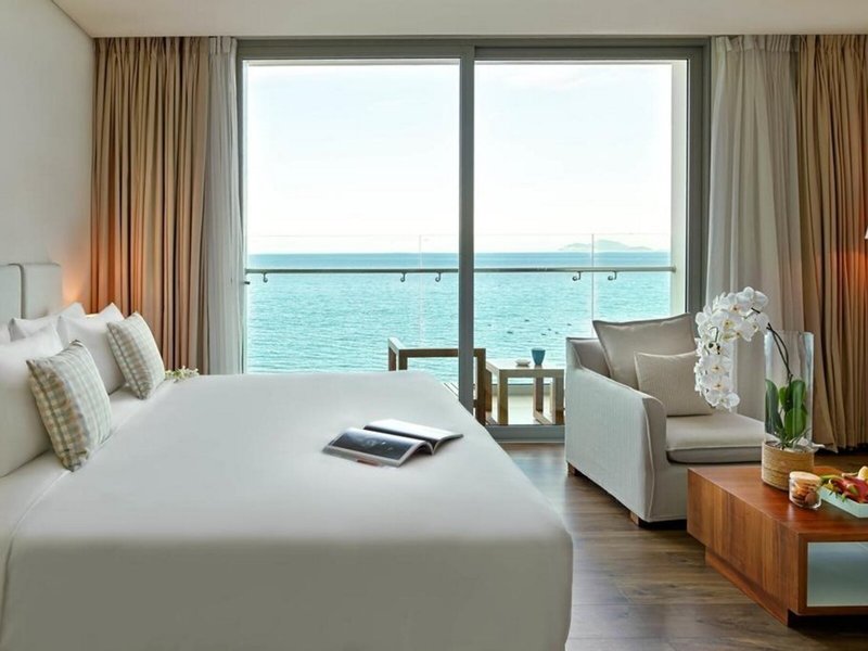 A La Carte Danang Beach 21
