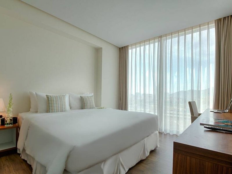 A La Carte Danang Beach 22
