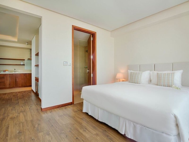 A La Carte Danang Beach 25