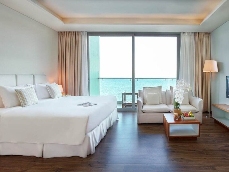 A La Carte Danang Beach 32