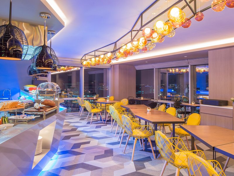 ibis styles Ambassador Seoul Myeongdong 8 - Restaurant