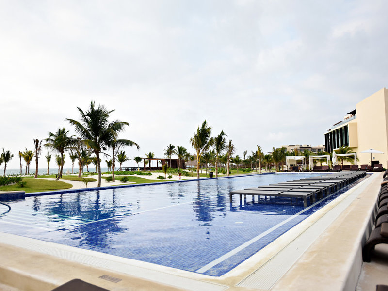 Hideaway at Royalton Riviera Cancun 2