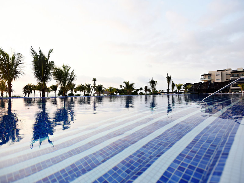 Hideaway at Royalton Riviera Cancun 4