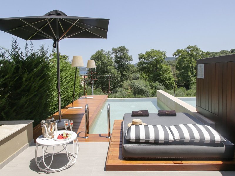 Avaton Luxury Villas Resort Relais & Chateaux 17