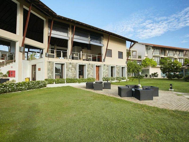 The Calm Resort & Spa 4