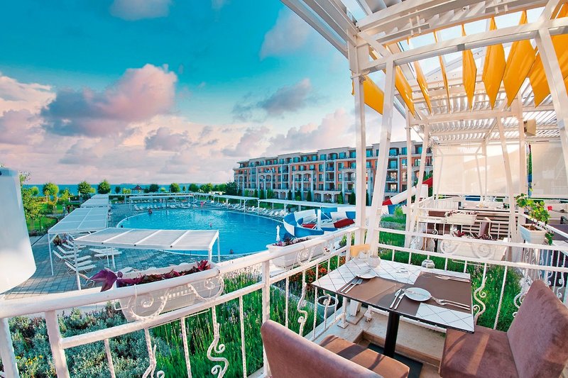 Premier Fort Hotel 8