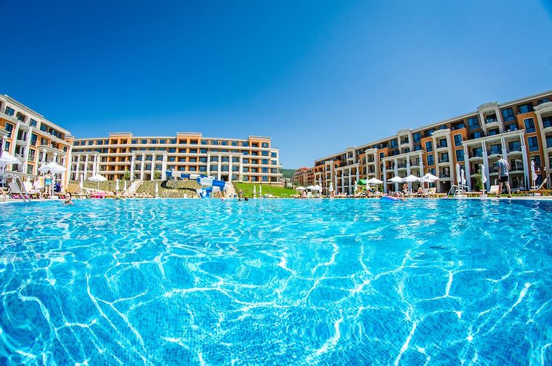 Premier Fort Beach 4