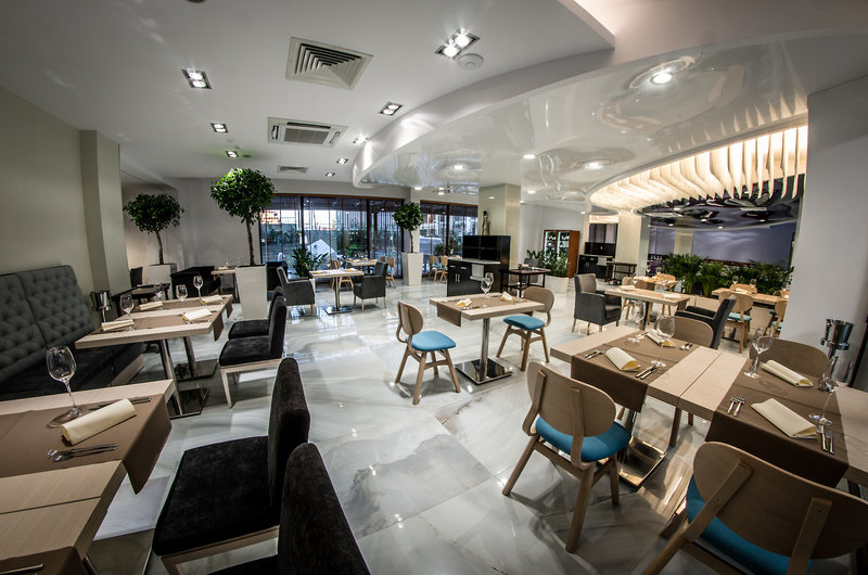 Premier Fort Beach 11